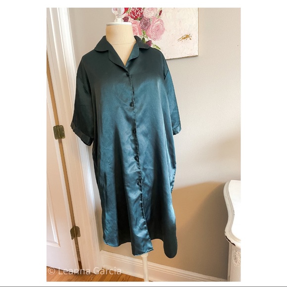 Emerald Green Vintage Nightgown - Picture 1 of 2